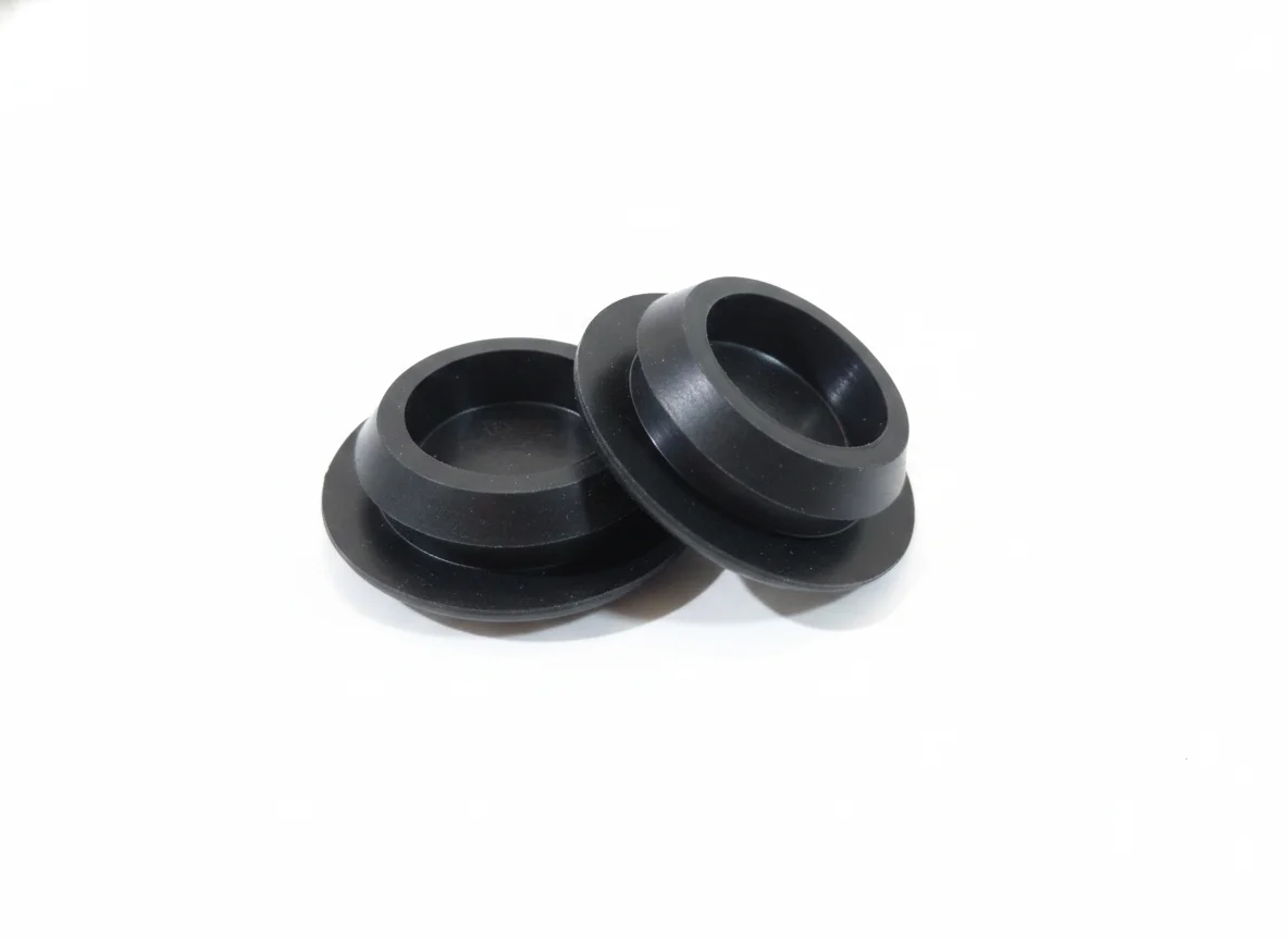 NÚT CAO SU BÍT LỖ D21-XE BUS-TB120B34A.E5/TB120B32RA.E5/TB120B24A.E5/TB120B22RA.E5 - 2019 - 8389001084CV